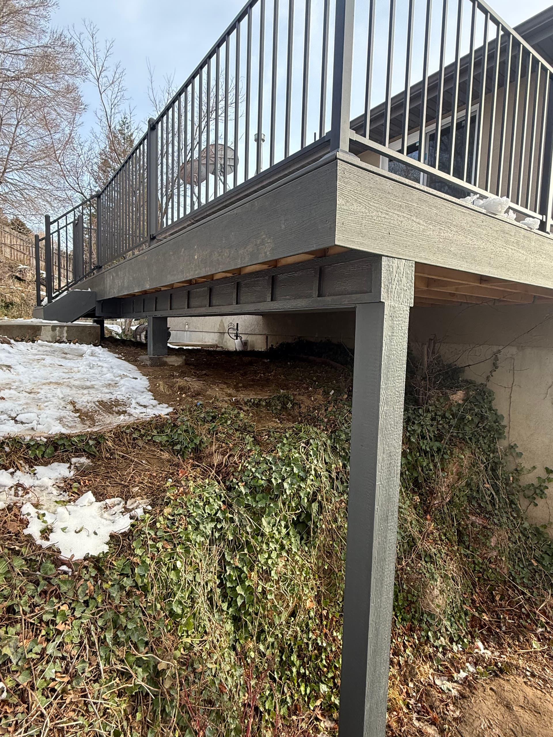 Gallery photos for New Trex Deck with Black Railing in Bountiful: Image #1